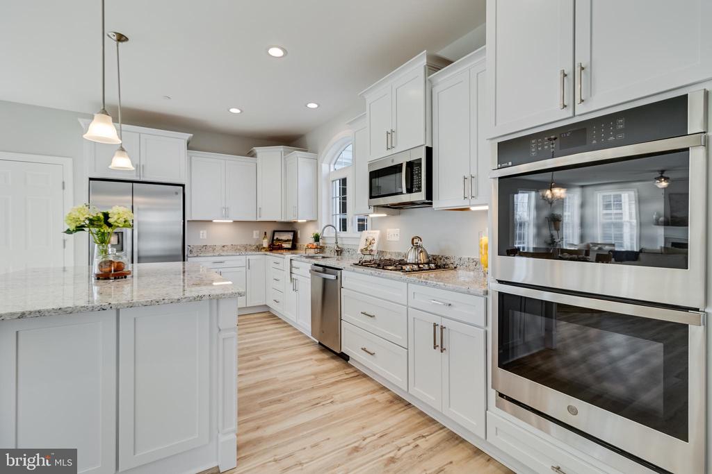 42102 WILDFLOWER DRIVE