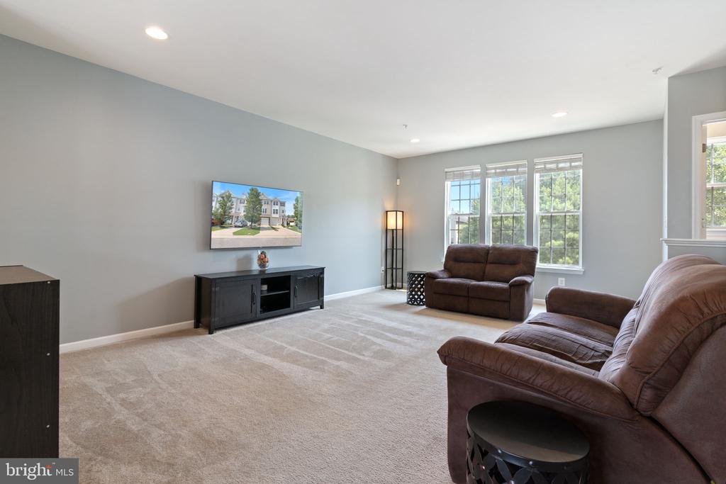 23159 FOXGLOVE WAY