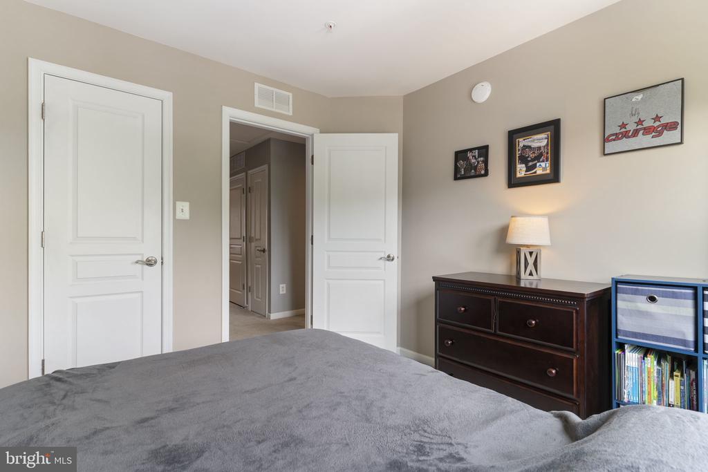 23159 FOXGLOVE WAY