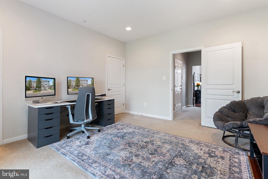 23159 FOXGLOVE WAY