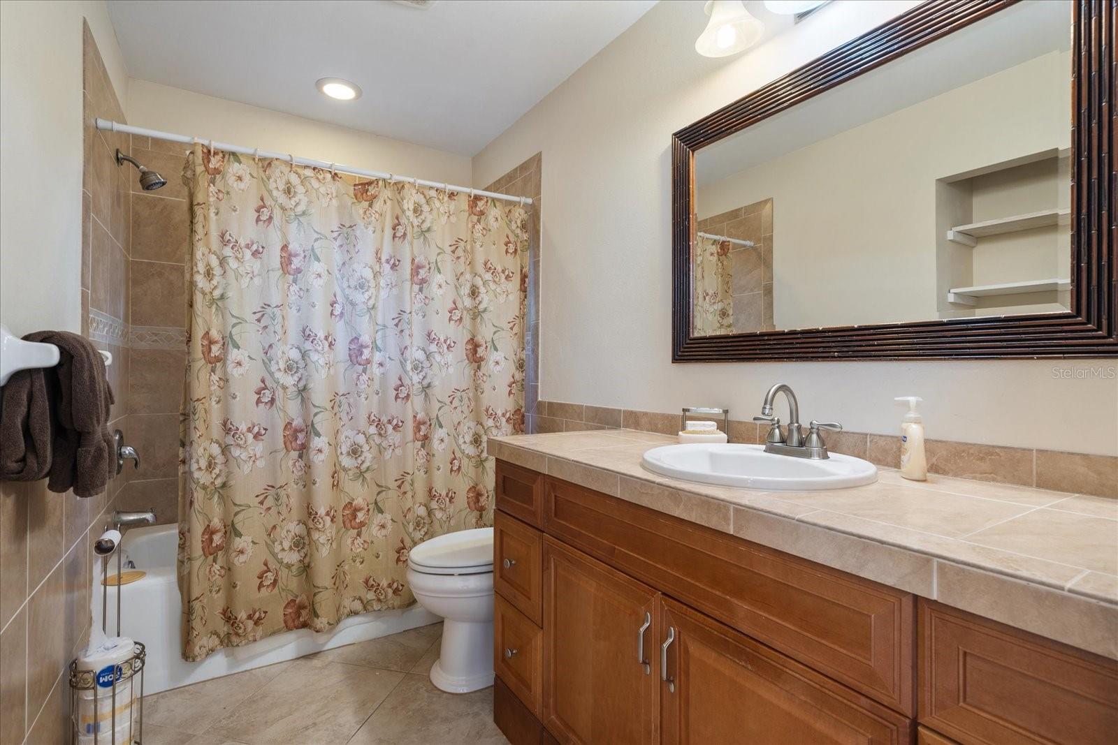 8280 IBIS ST