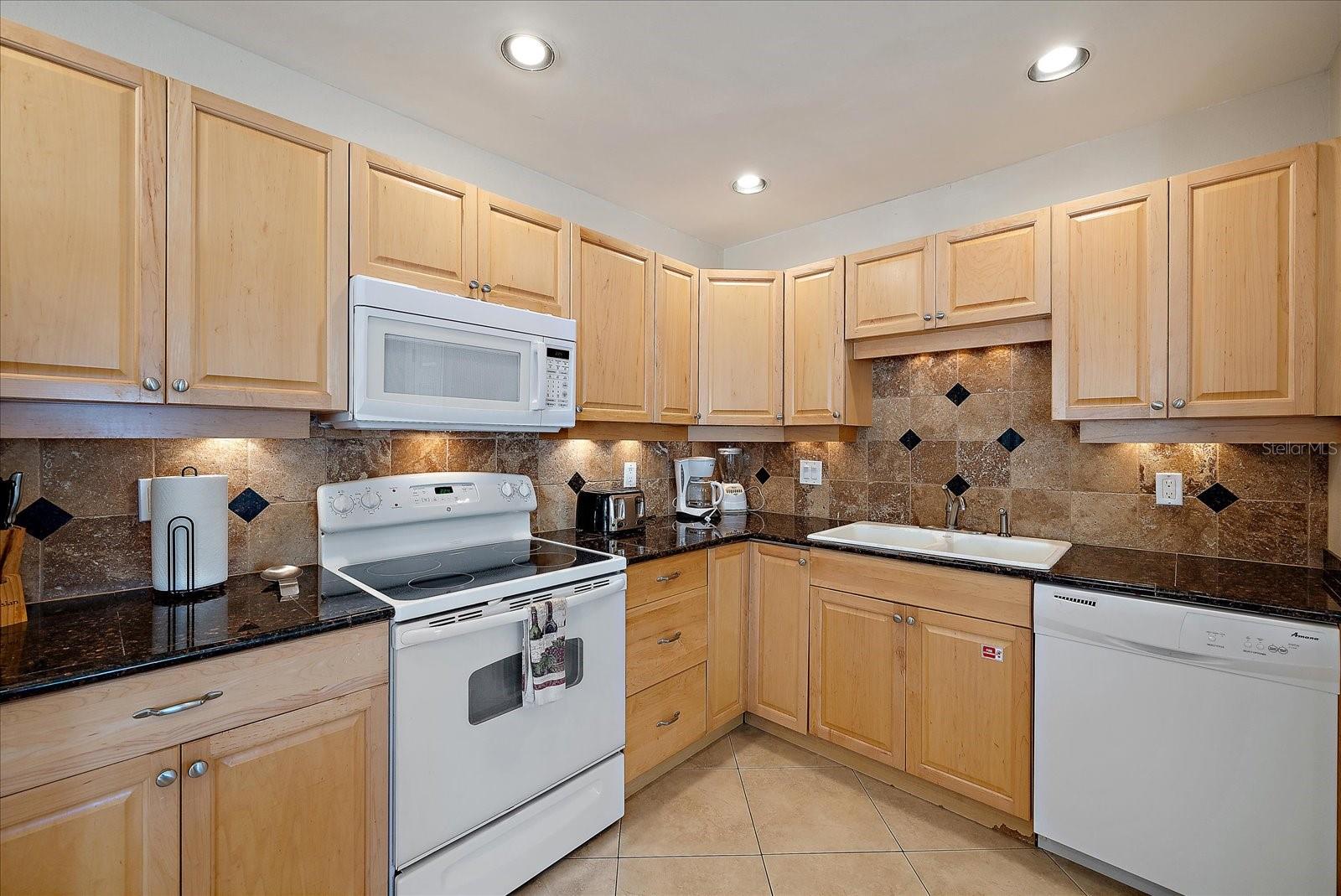 8280 IBIS ST