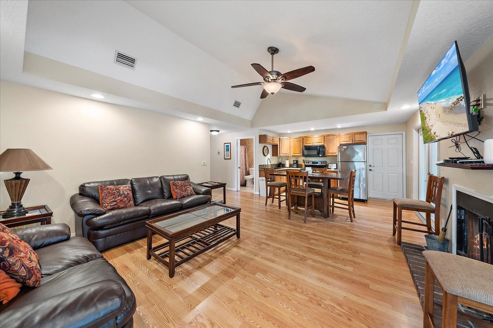 8280 IBIS ST