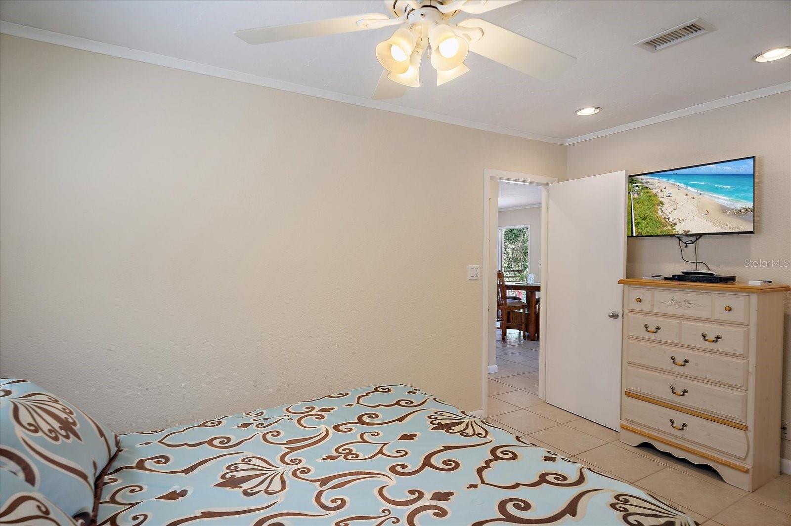 8280 IBIS ST