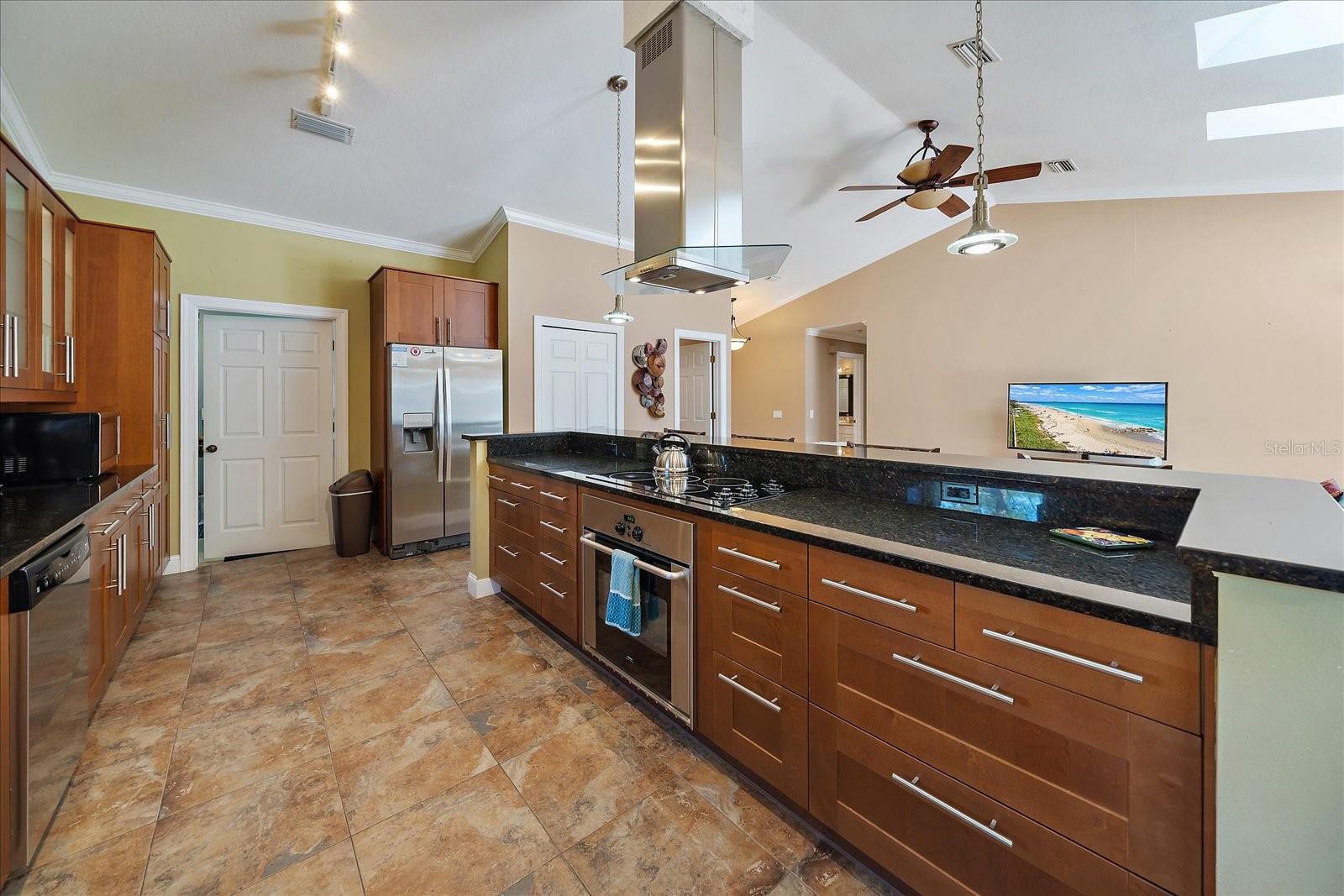 8280 IBIS ST