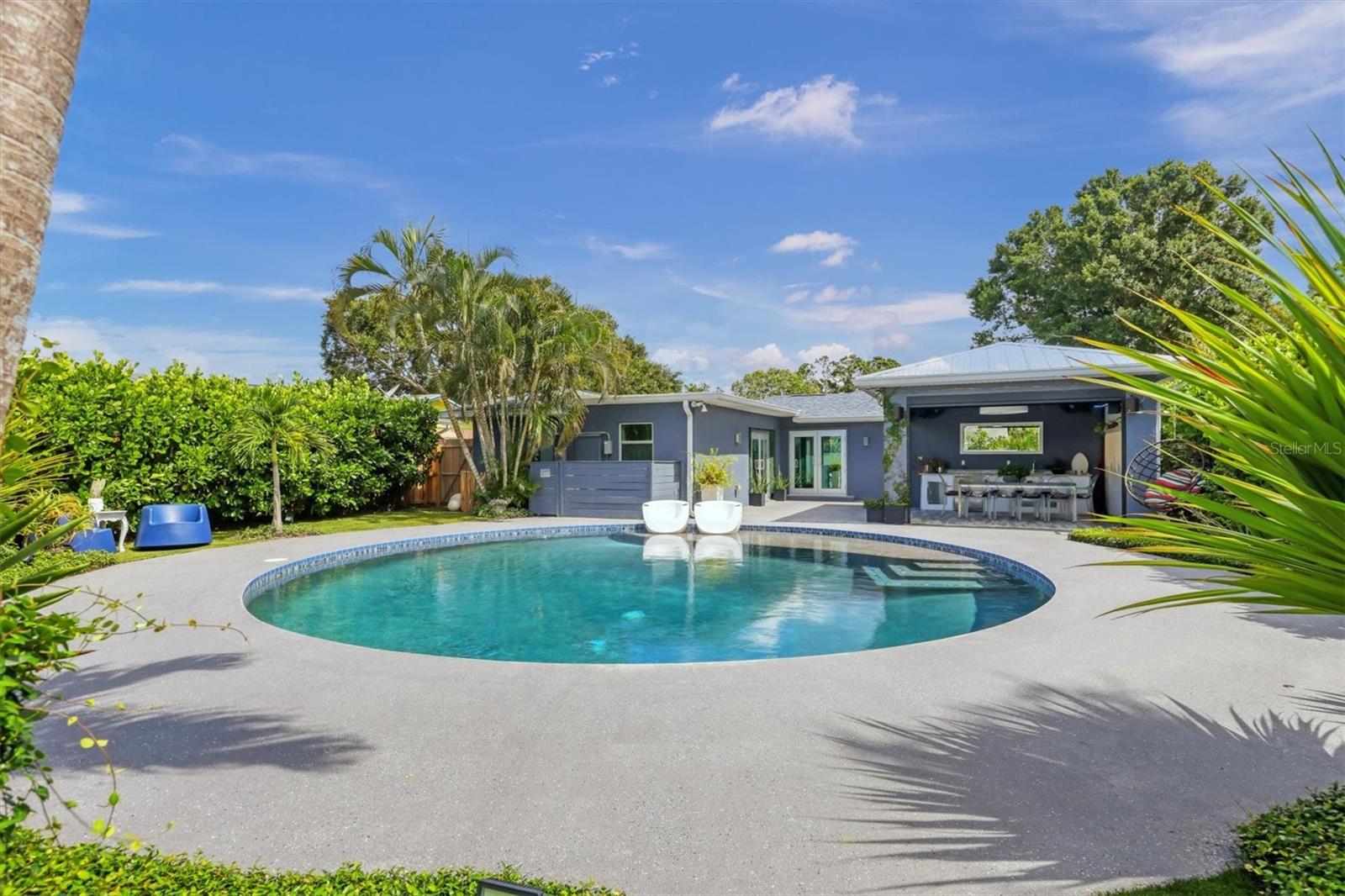 2154 BOUGAINVILLEA ST