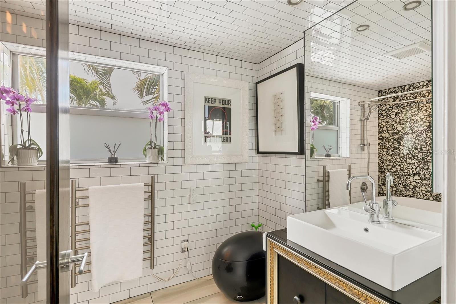 2154 BOUGAINVILLEA ST