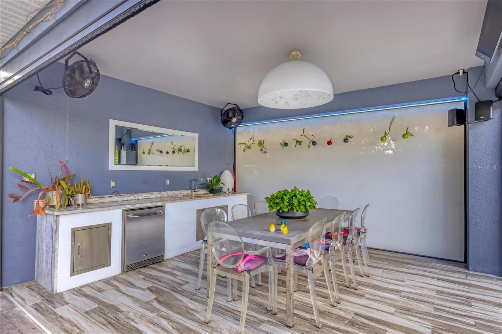 2154 BOUGAINVILLEA ST