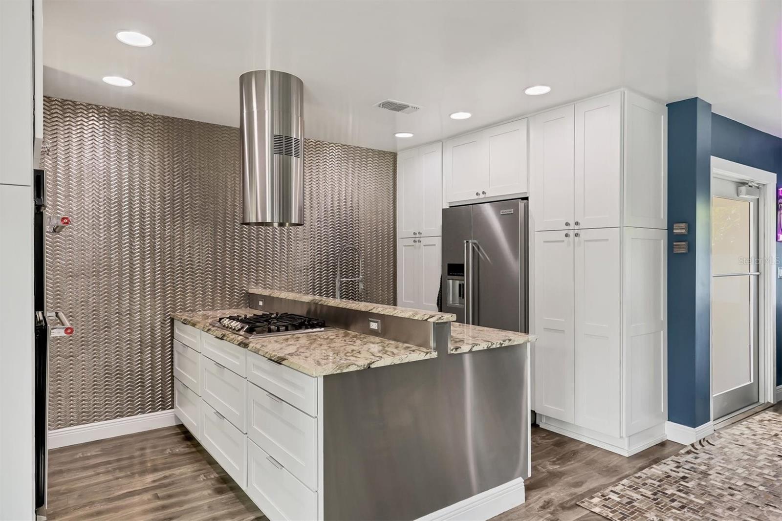 2154 BOUGAINVILLEA ST