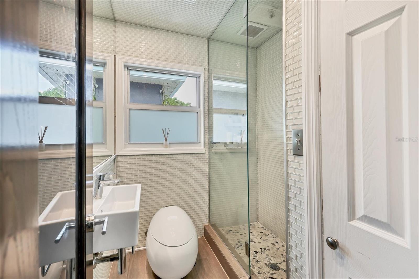 2154 BOUGAINVILLEA ST