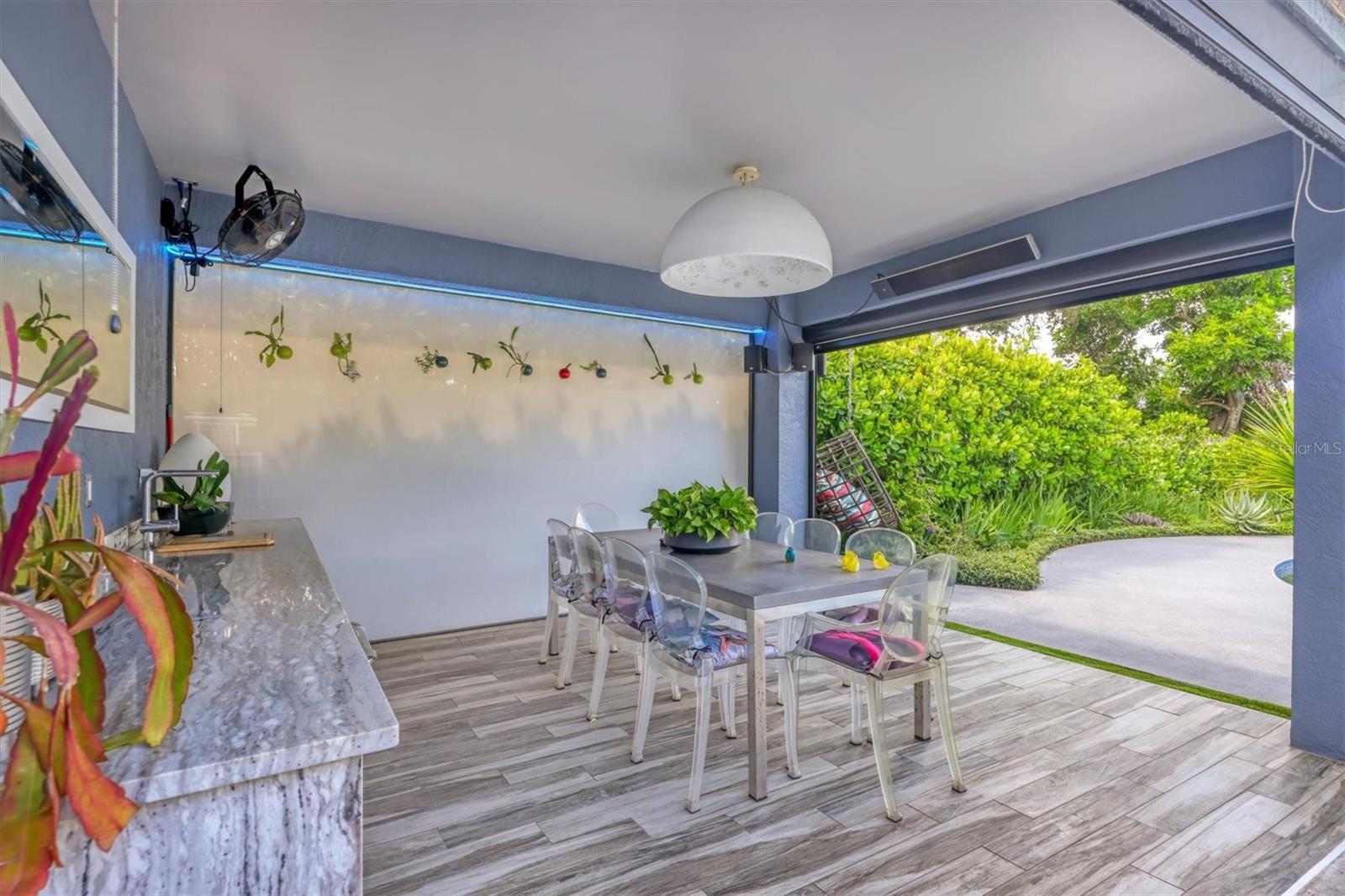 2154 BOUGAINVILLEA ST