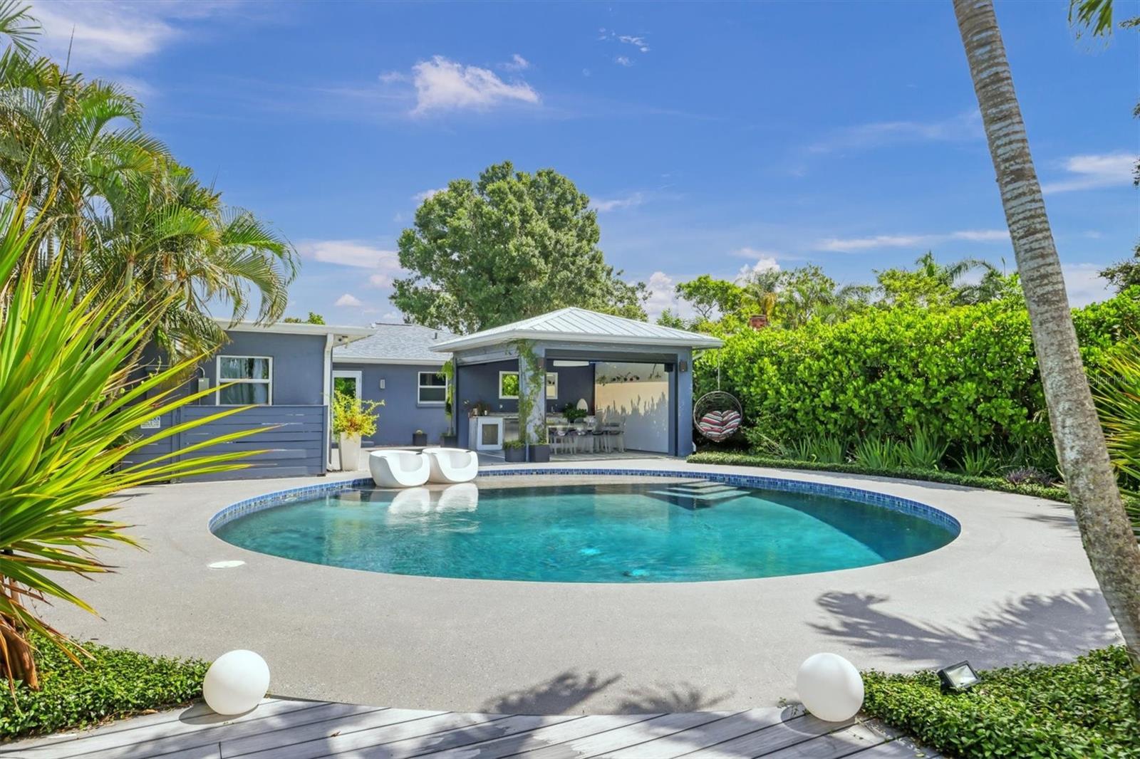 2154 BOUGAINVILLEA ST