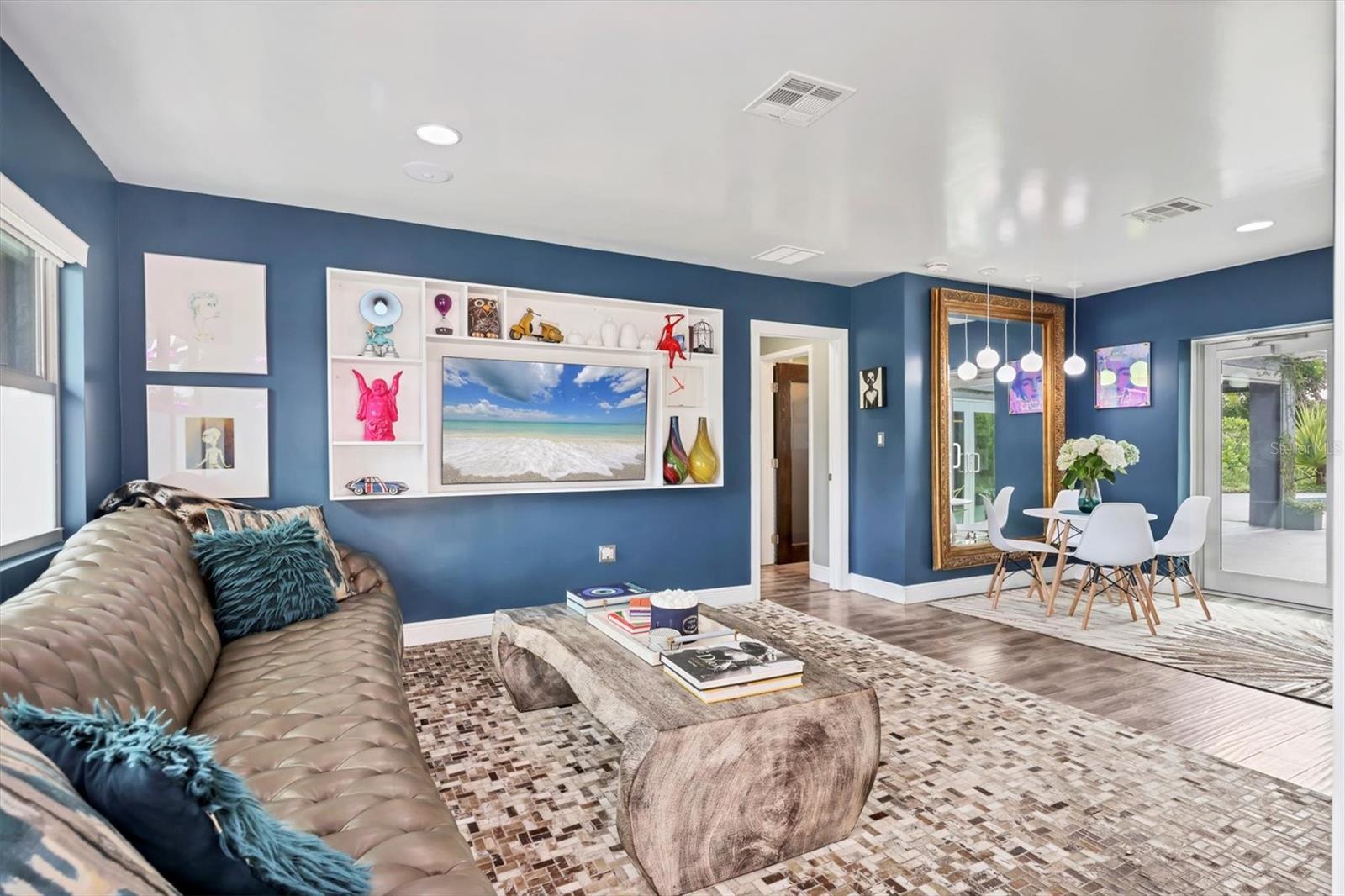 2154 BOUGAINVILLEA ST