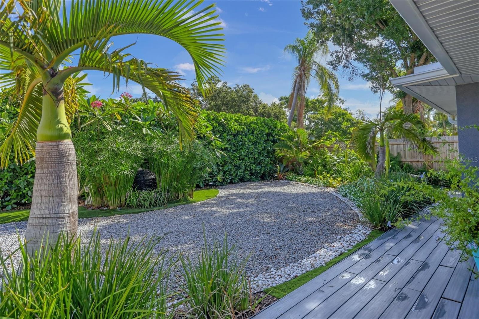 2154 BOUGAINVILLEA ST