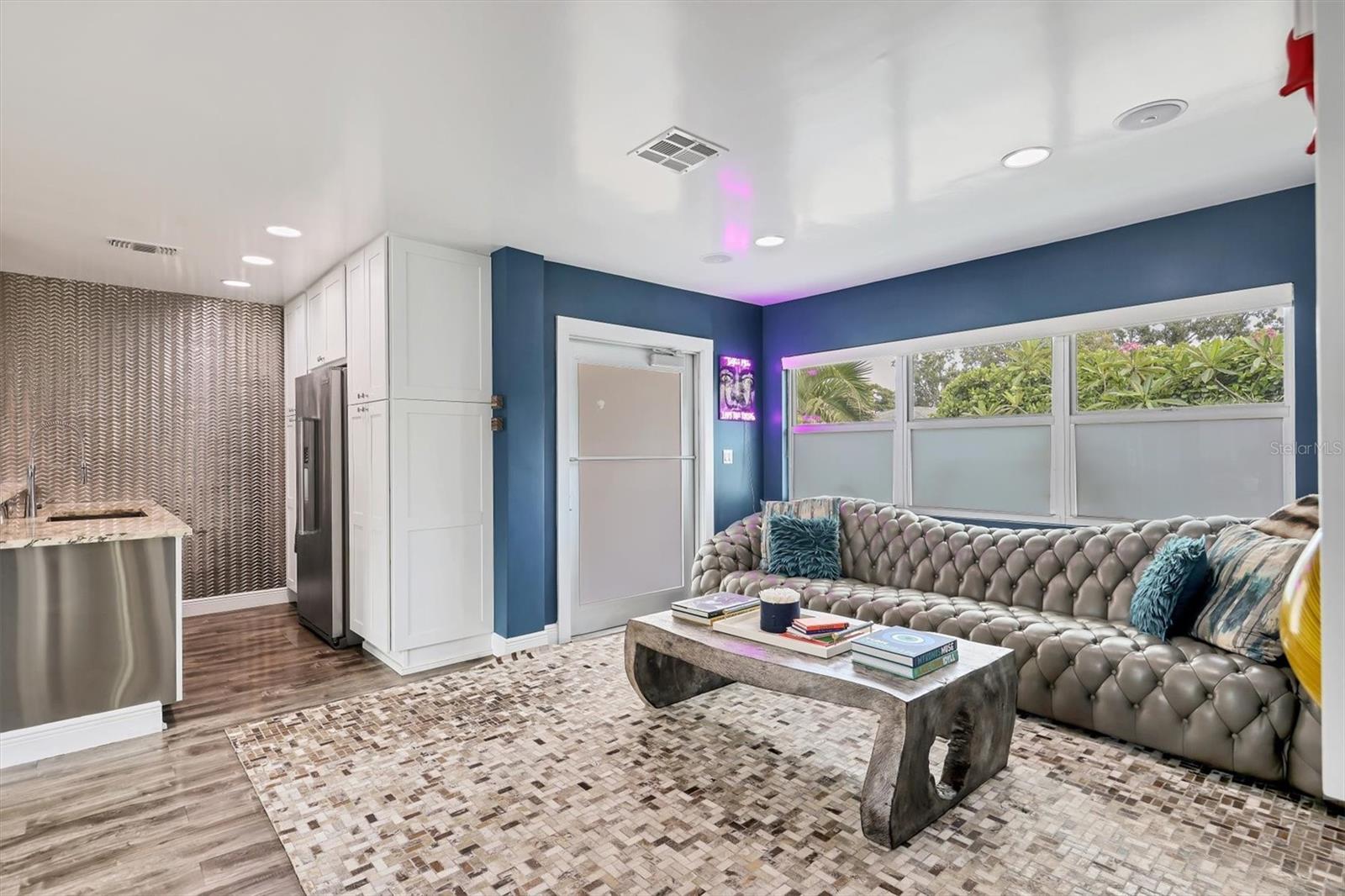 2154 BOUGAINVILLEA ST