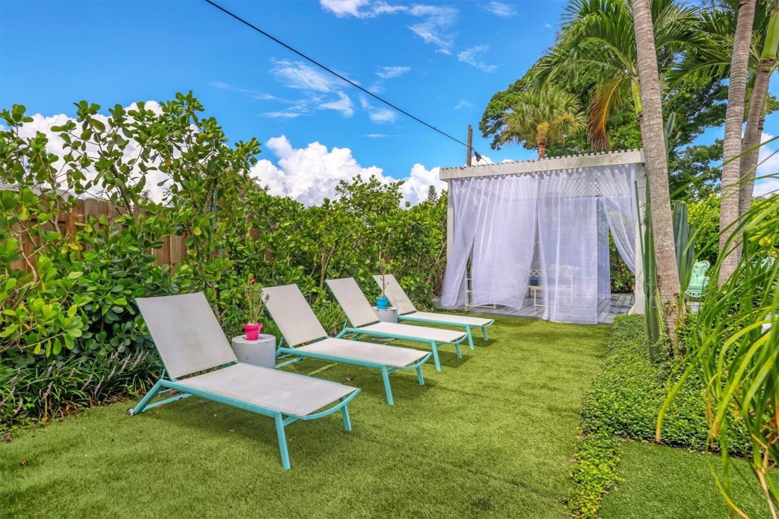 2154 BOUGAINVILLEA ST