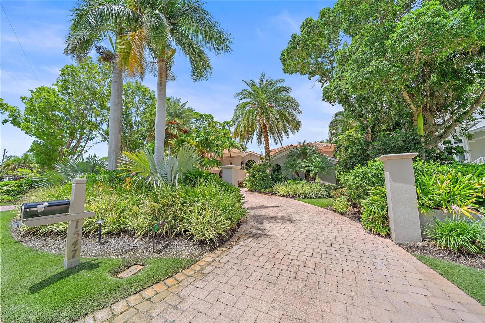 1547 SANDPIPER LN