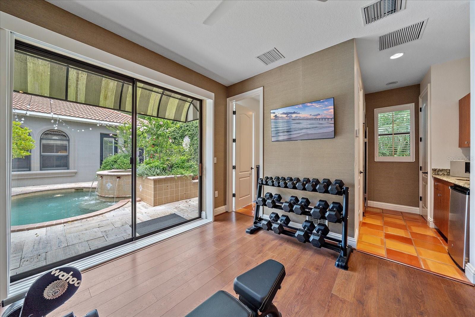 1547 SANDPIPER LN