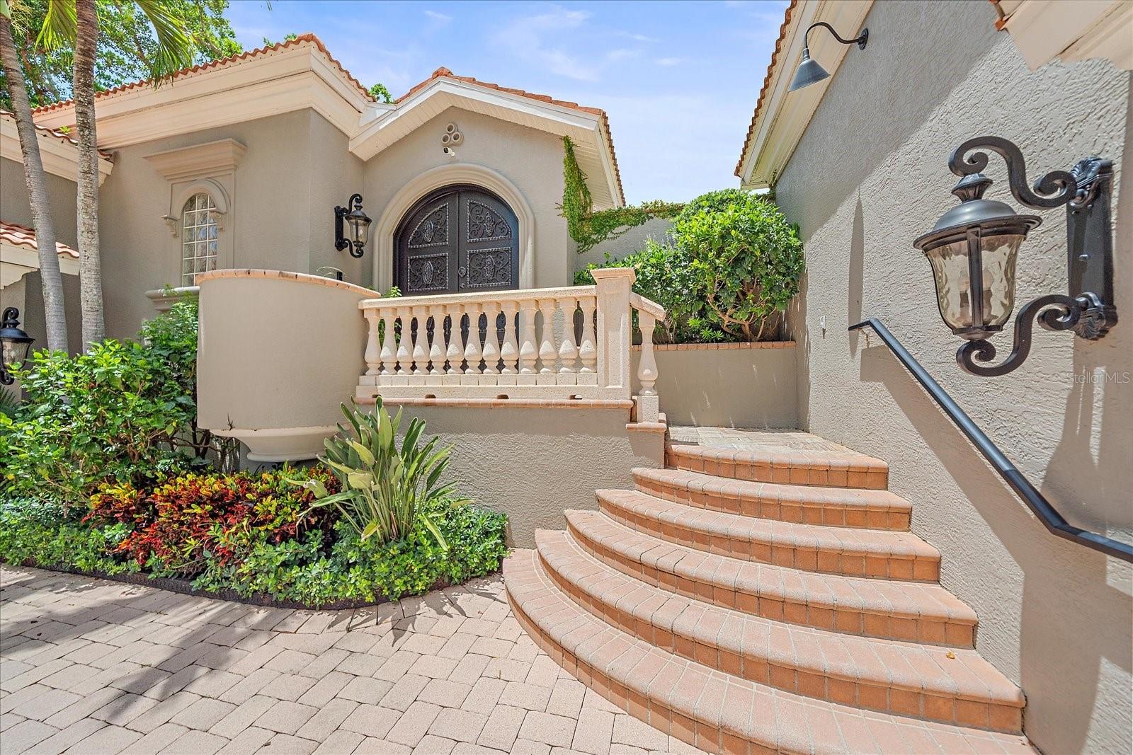 1547 SANDPIPER LN