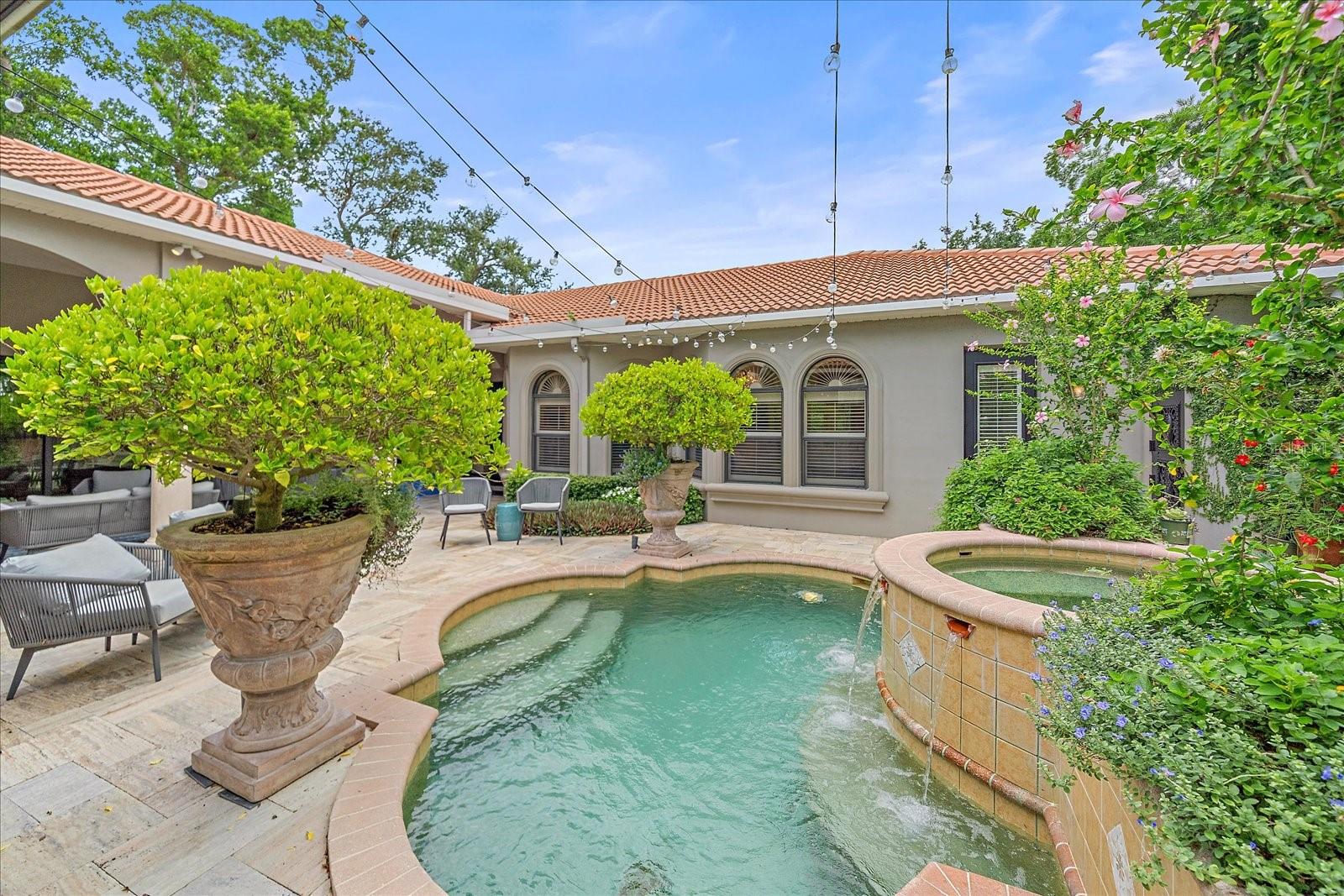1547 SANDPIPER LN