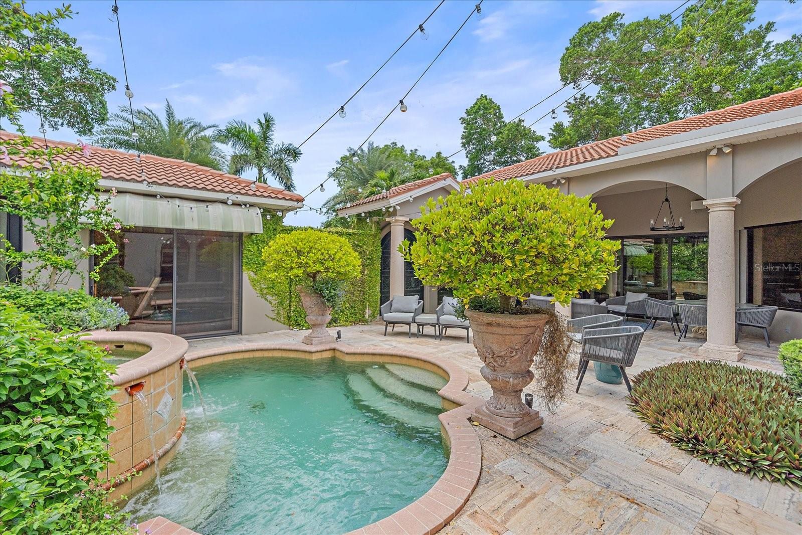 1547 SANDPIPER LN