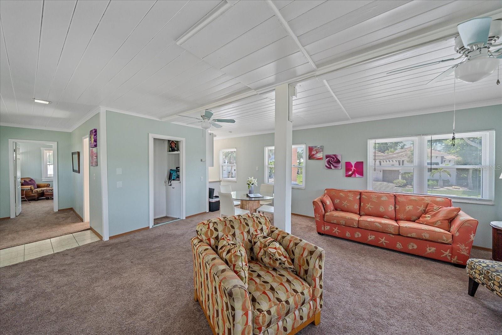 4859 COMMONWEALTH DR