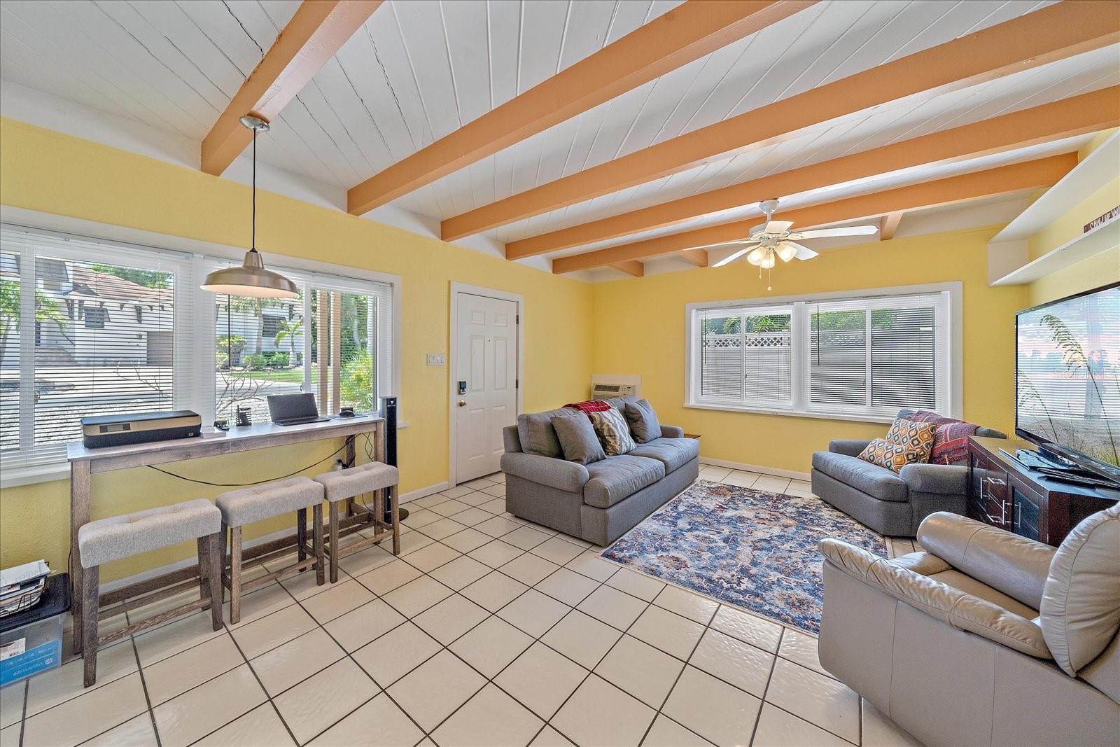 4859 COMMONWEALTH DR