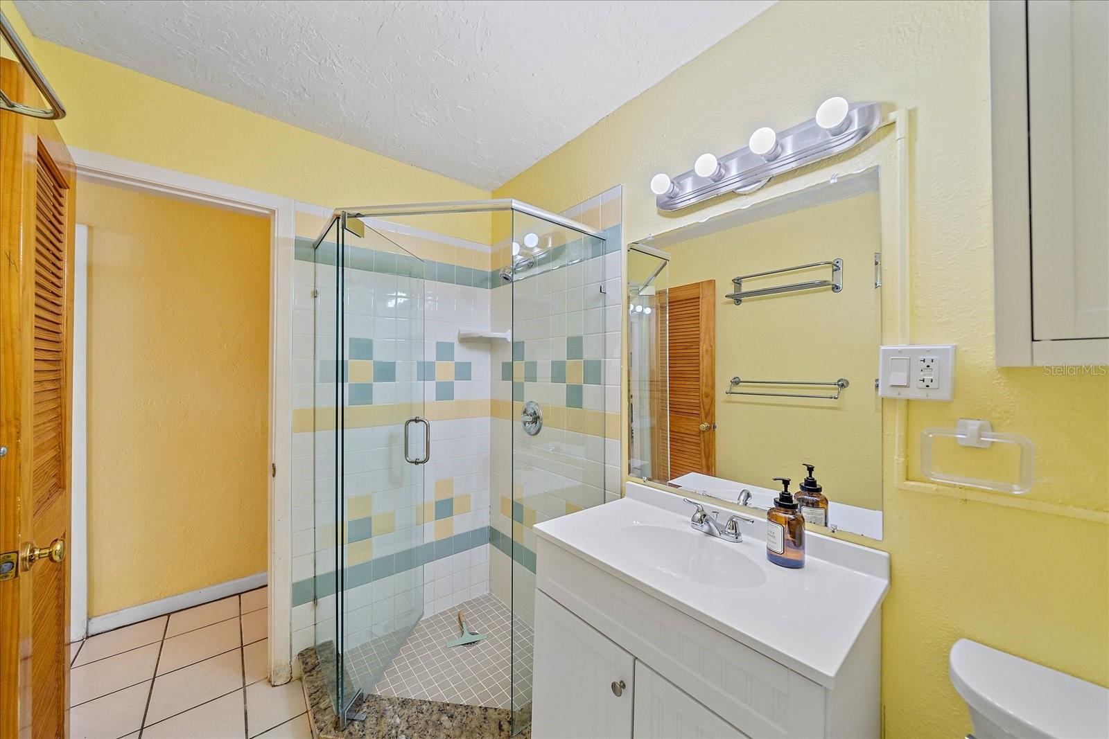 4859 COMMONWEALTH DR