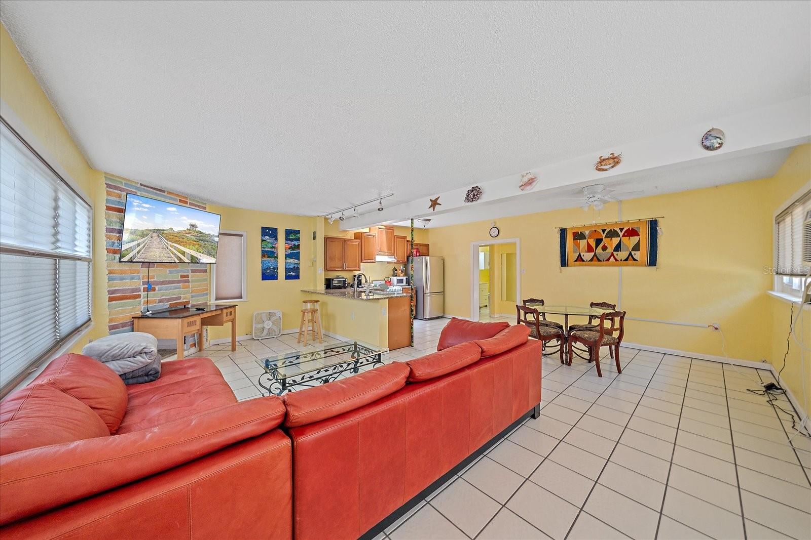 4859 COMMONWEALTH DR