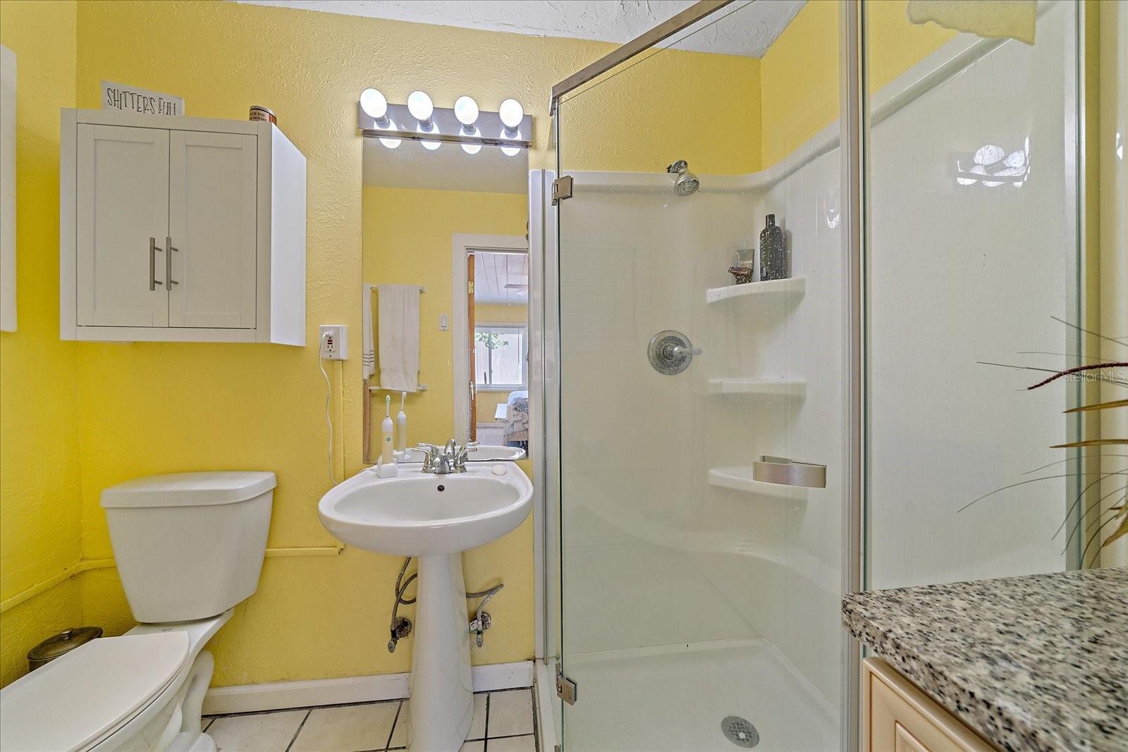 4859 COMMONWEALTH DR