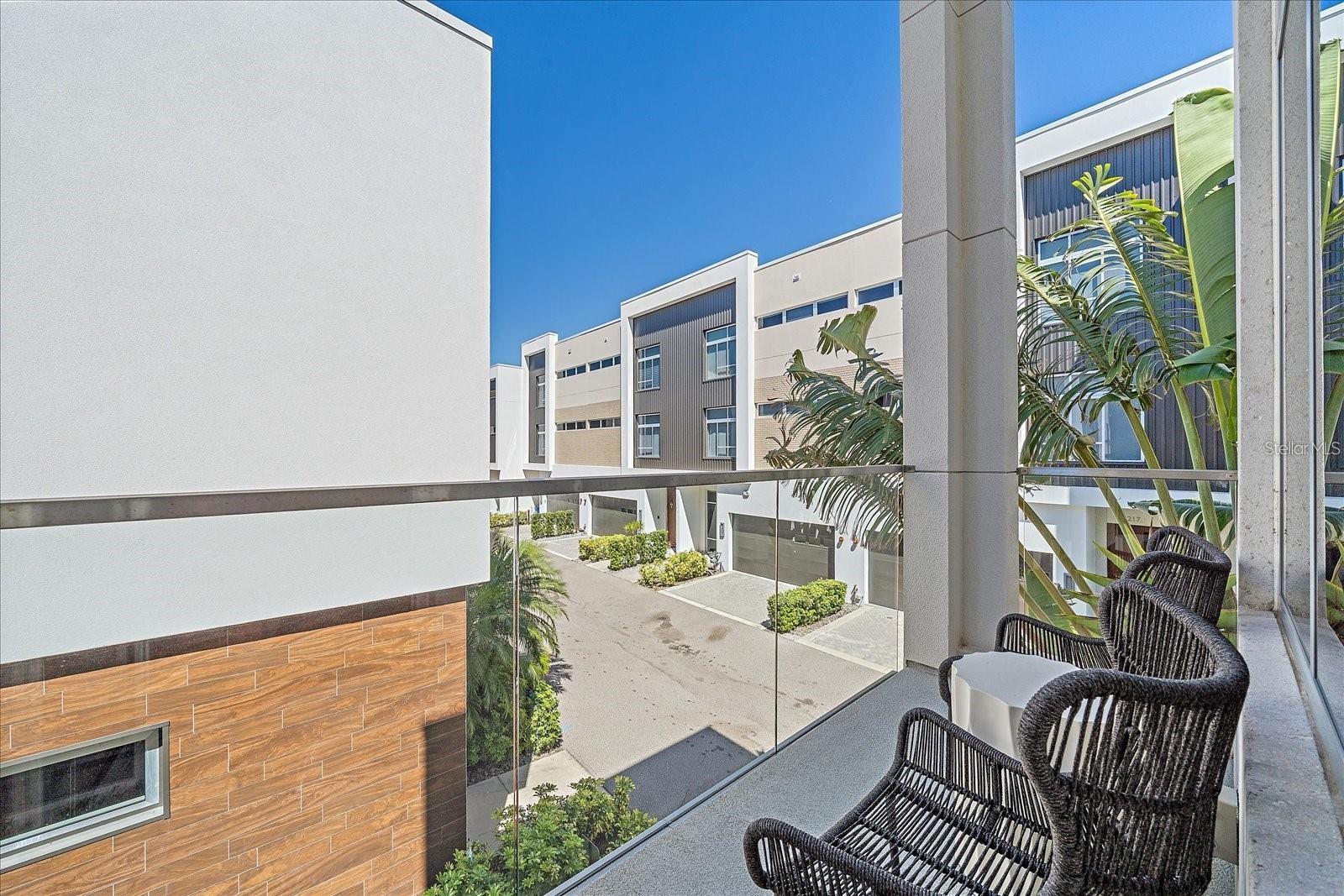 232 COSMOPOLITAN CT