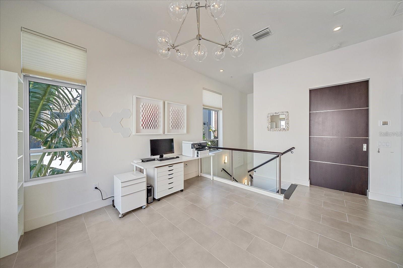232 COSMOPOLITAN CT
