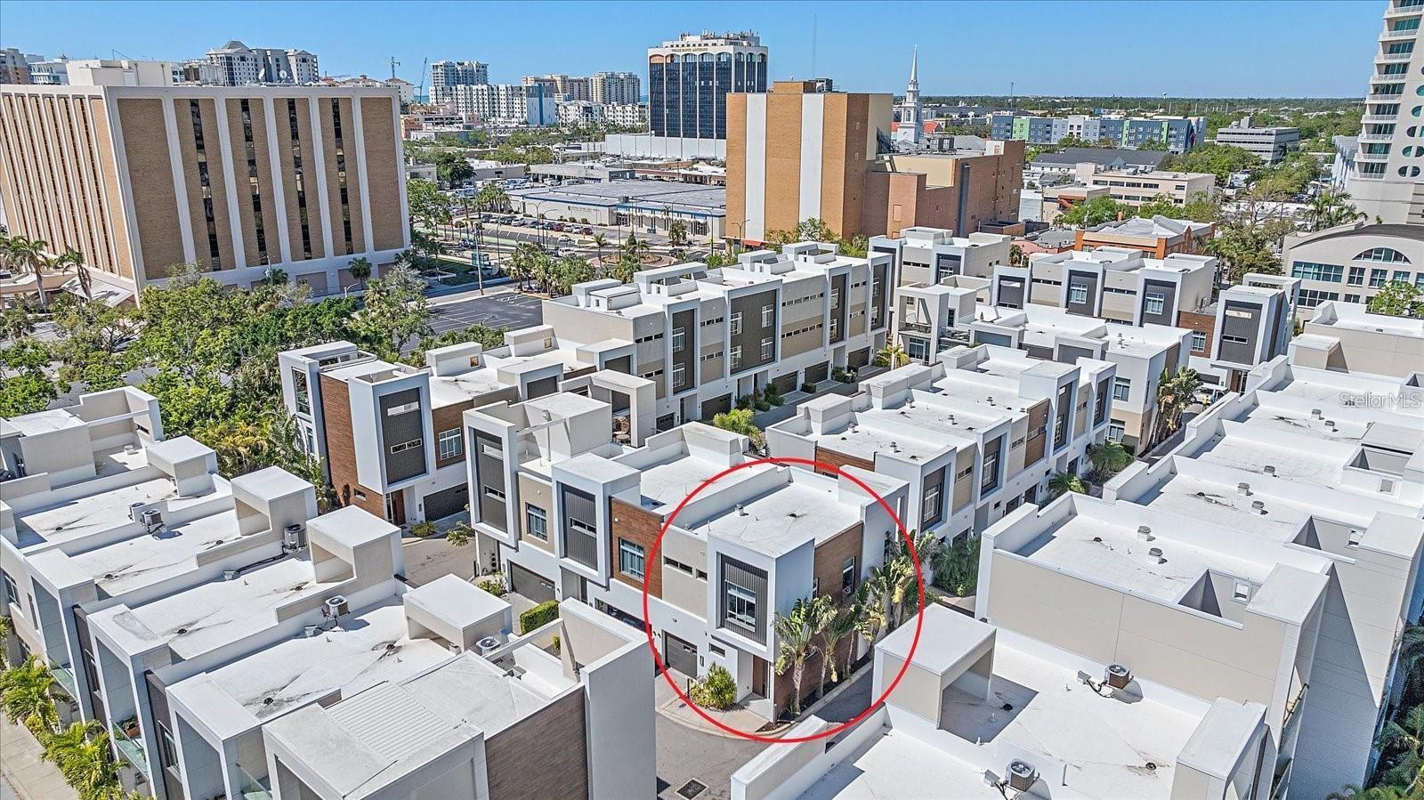 232 COSMOPOLITAN CT