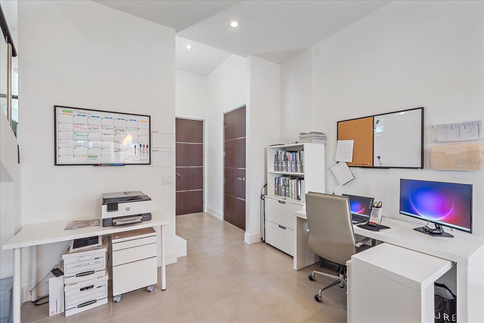 232 COSMOPOLITAN CT