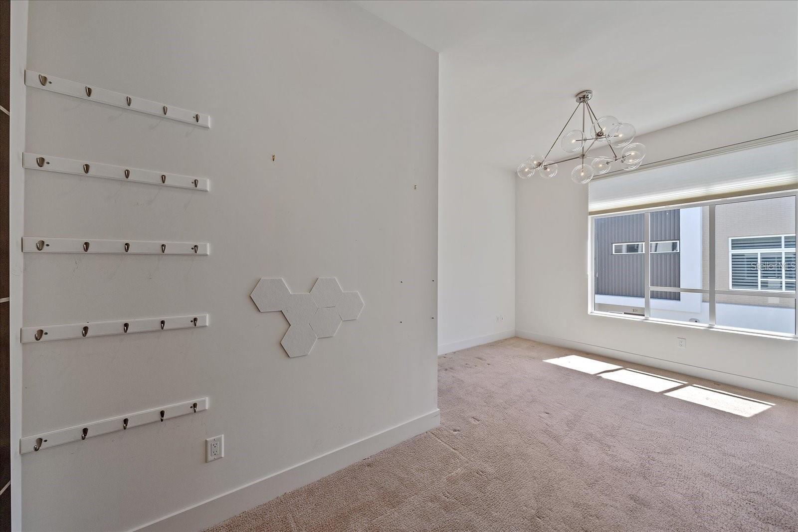 232 COSMOPOLITAN CT
