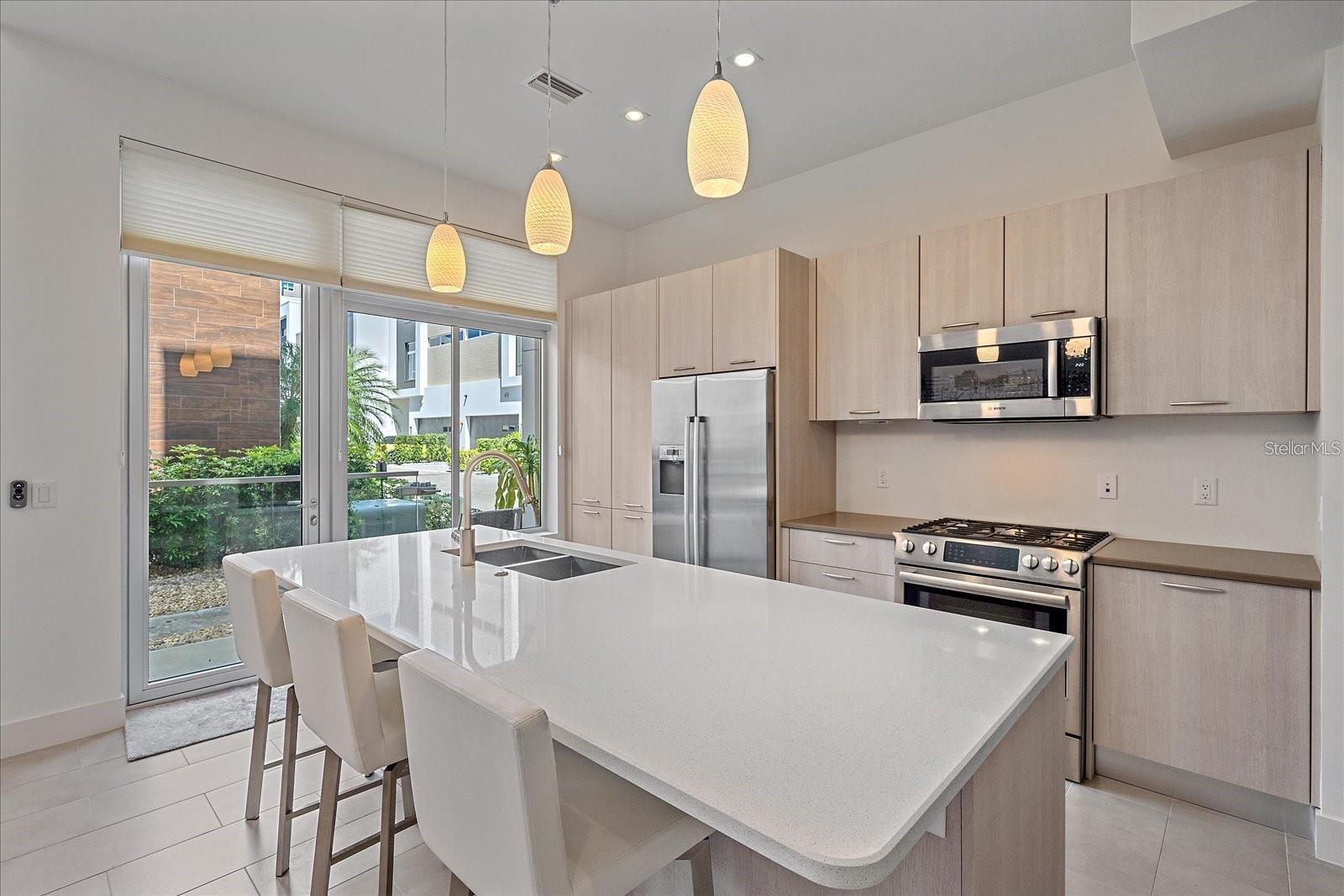 232 COSMOPOLITAN CT
