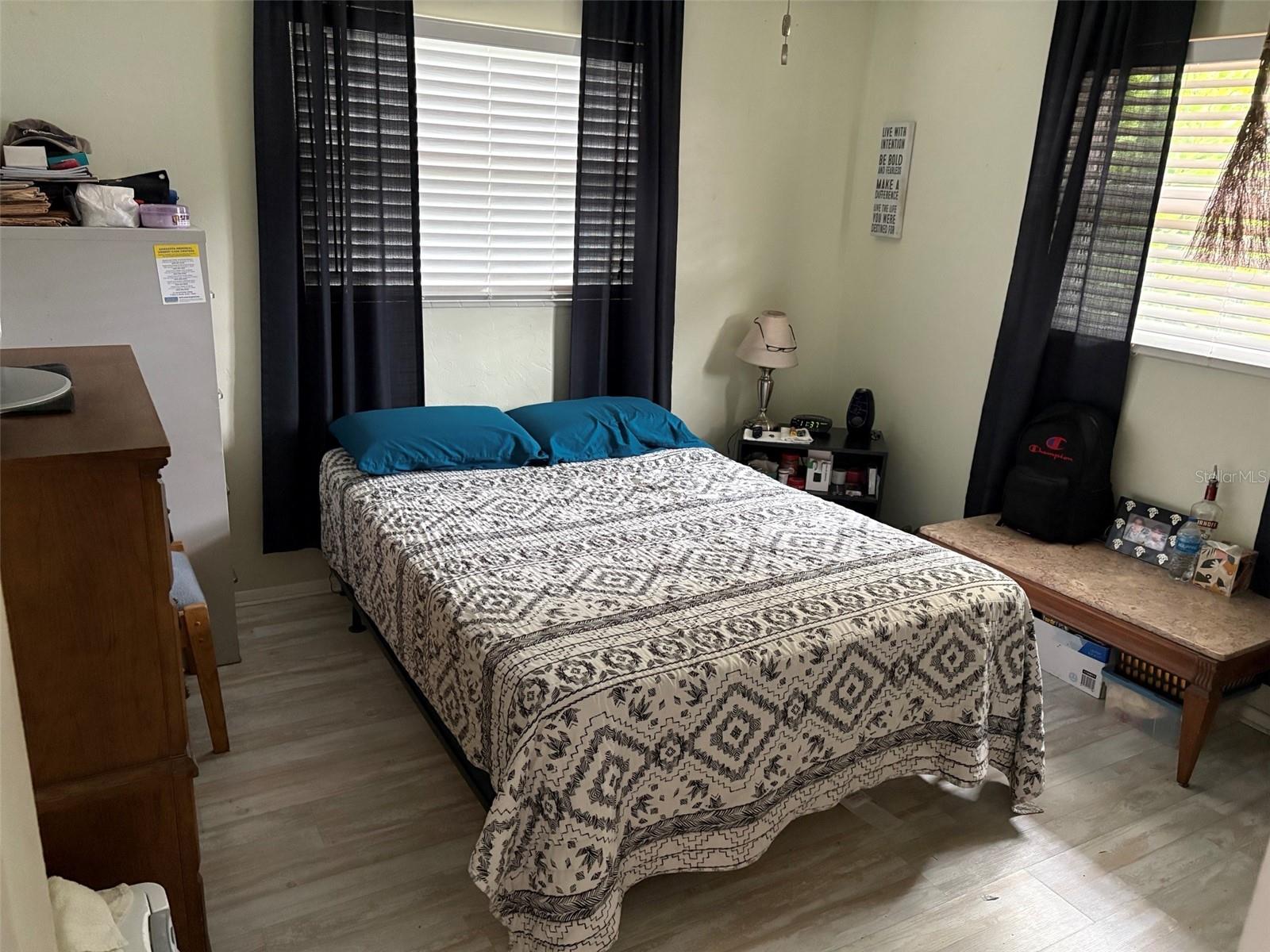 1331 S ALLENDALE AVE