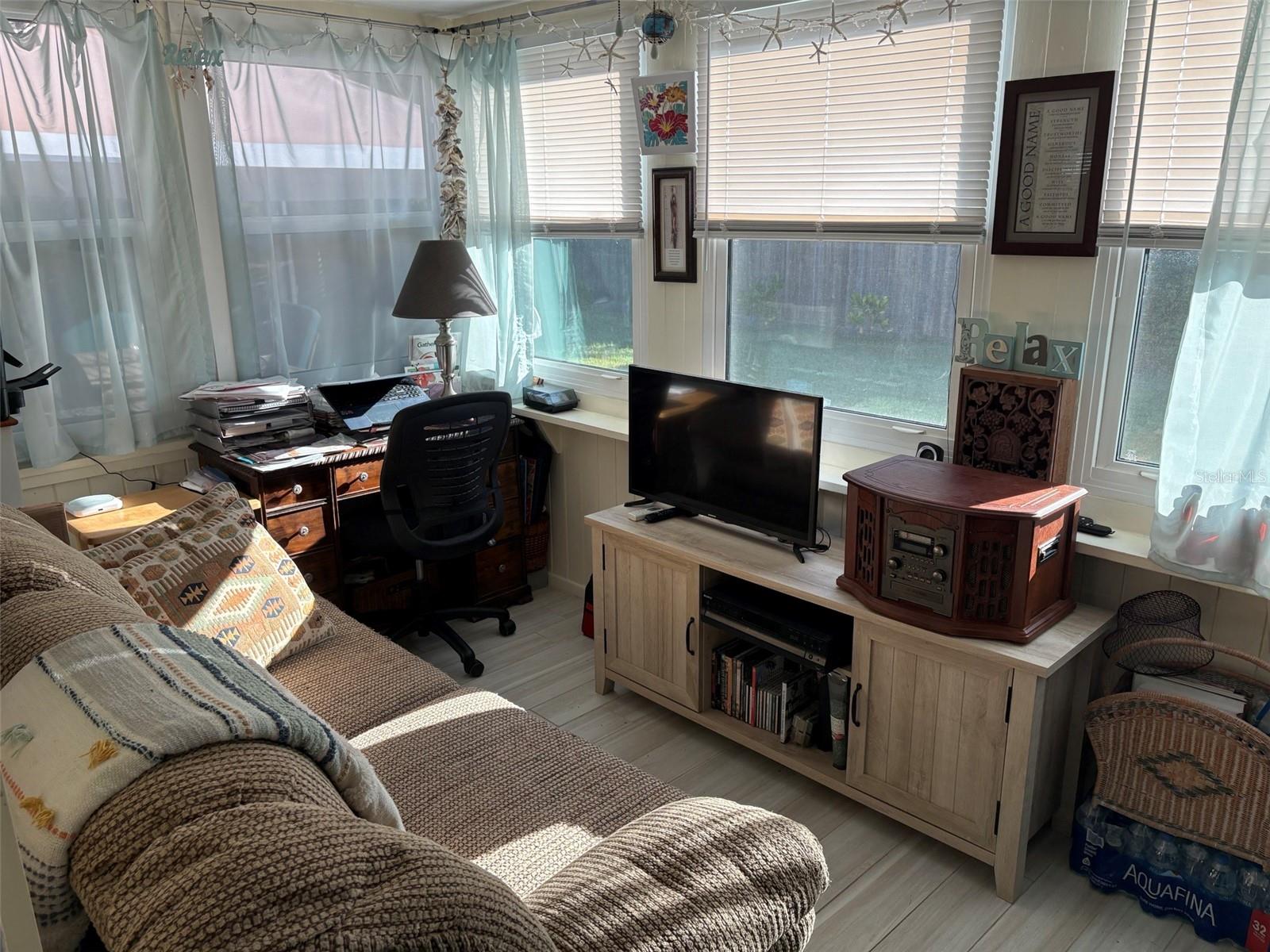 1331 S ALLENDALE AVE