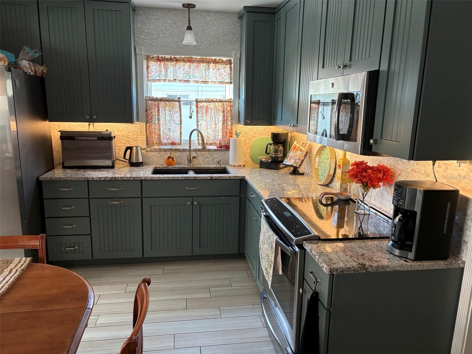 1331 S ALLENDALE AVE