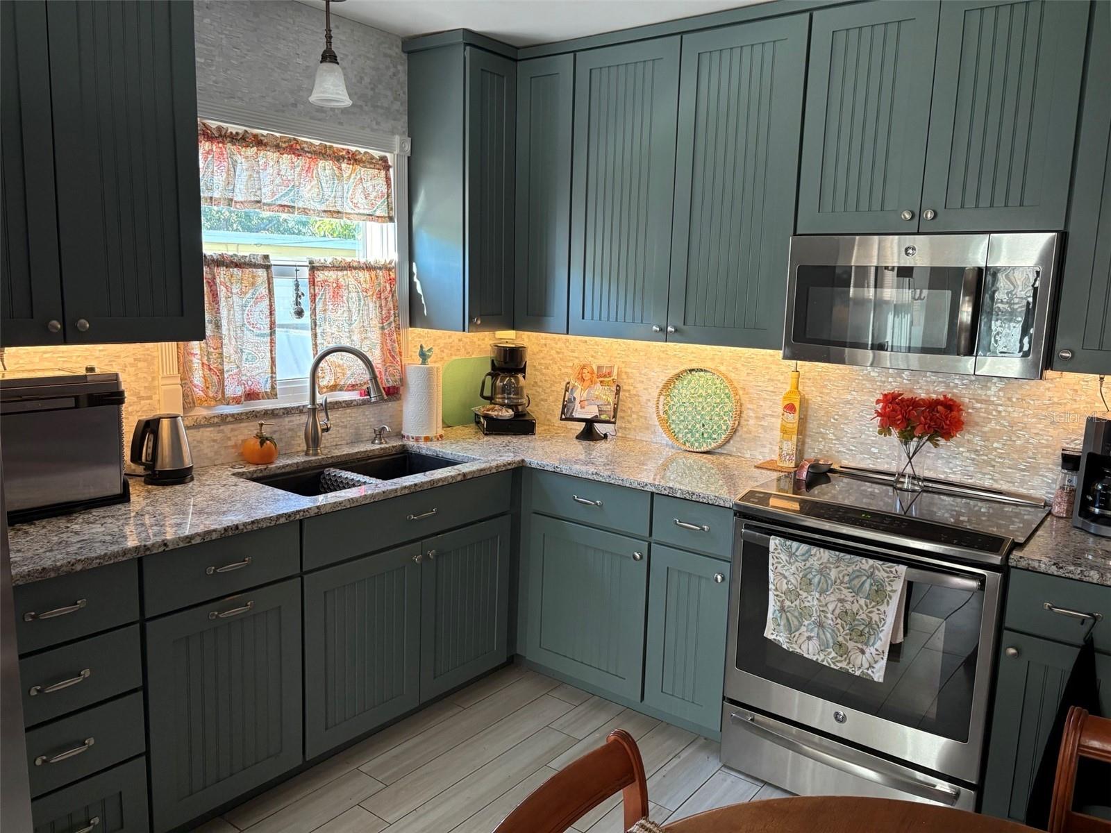 1331 S ALLENDALE AVE