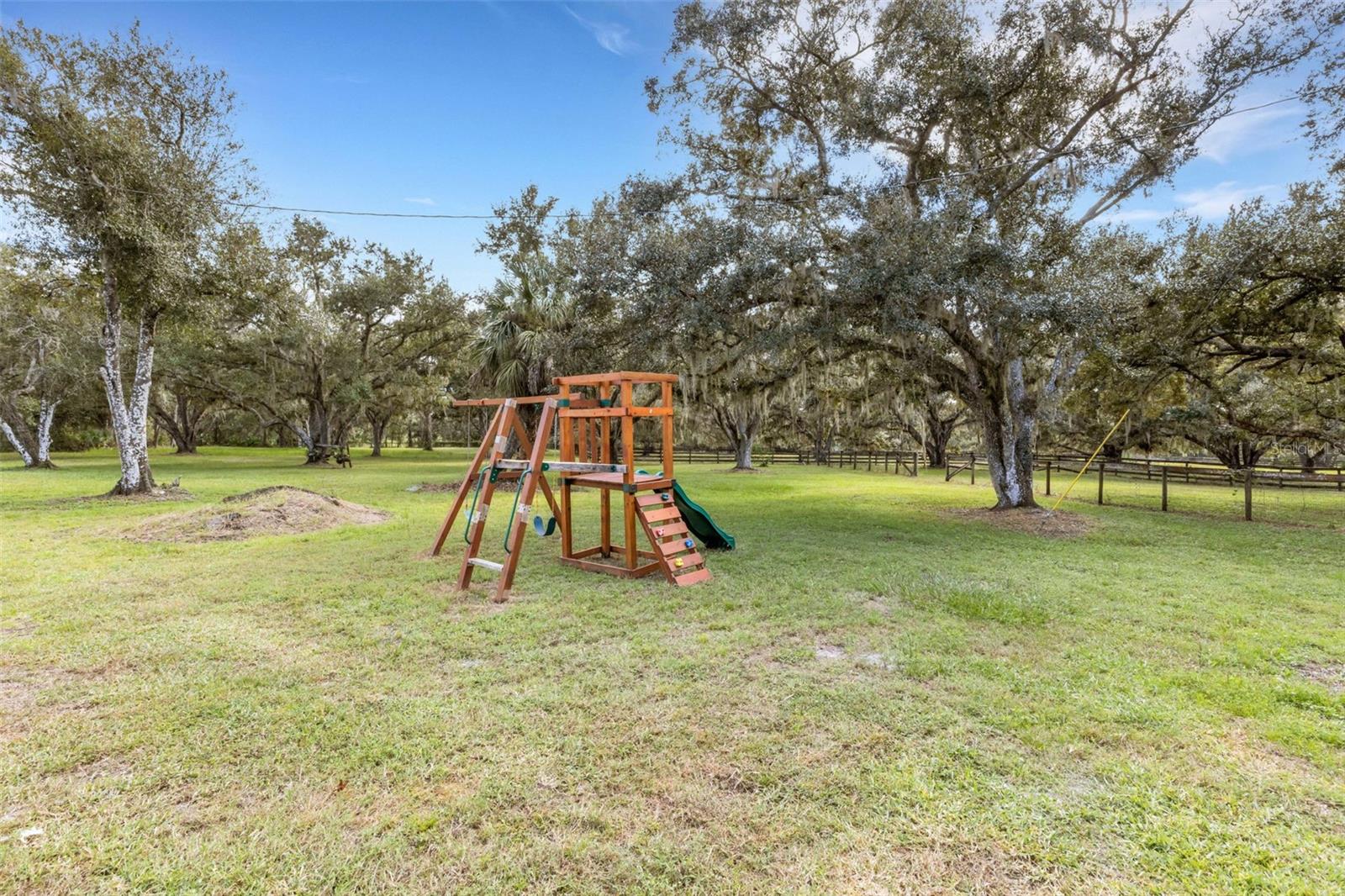 14298 MOSSY OAK LN