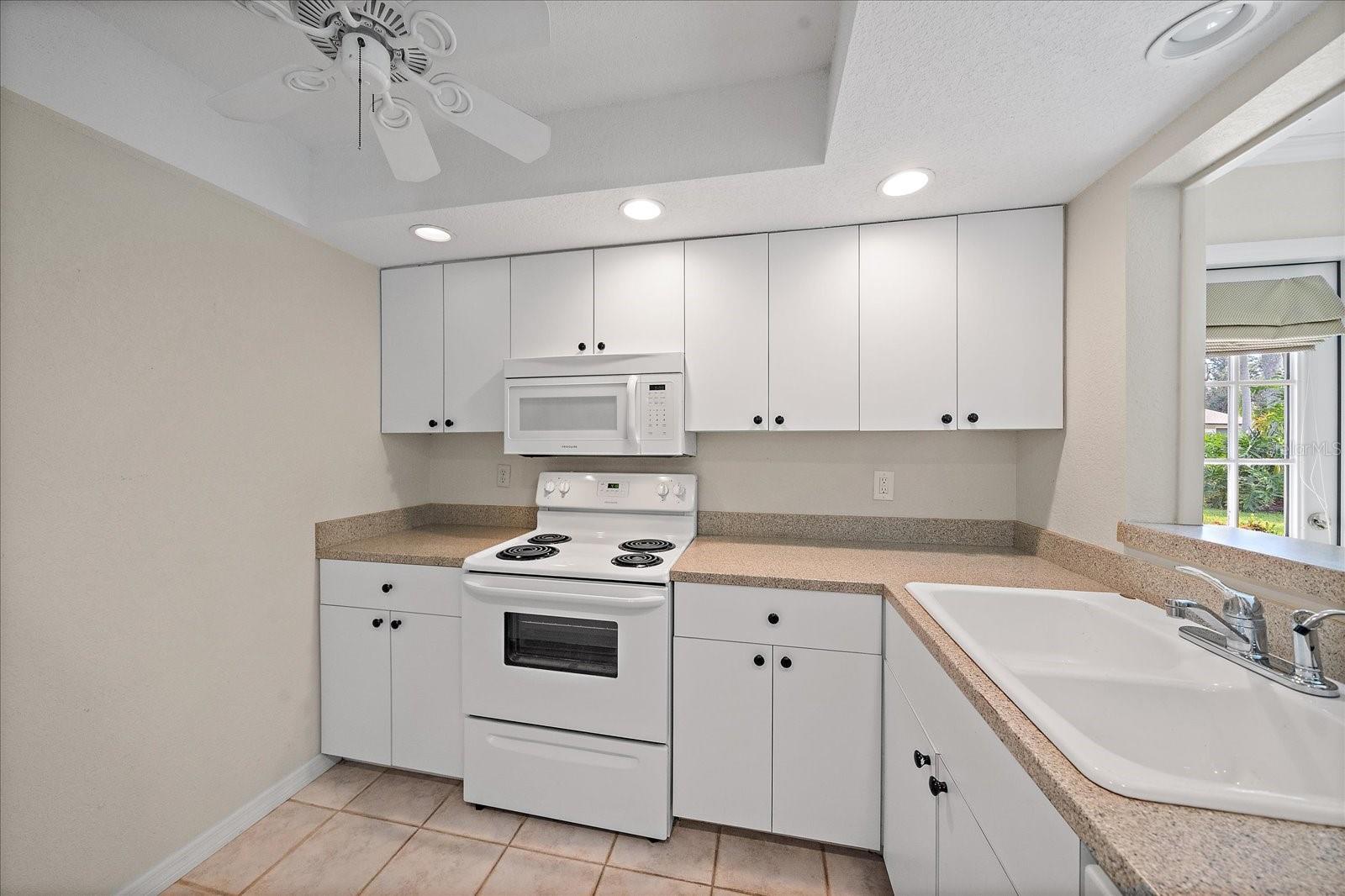 1349 GRAND BLVD #1006