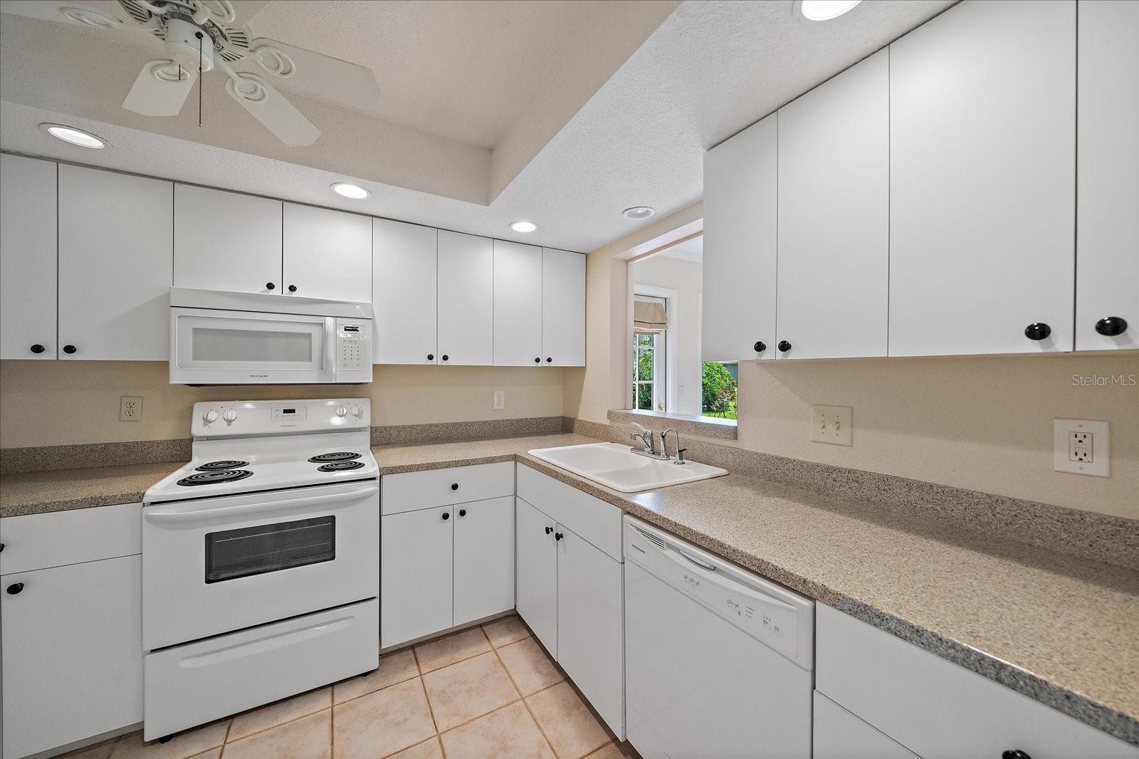 1349 GRAND BLVD #1006