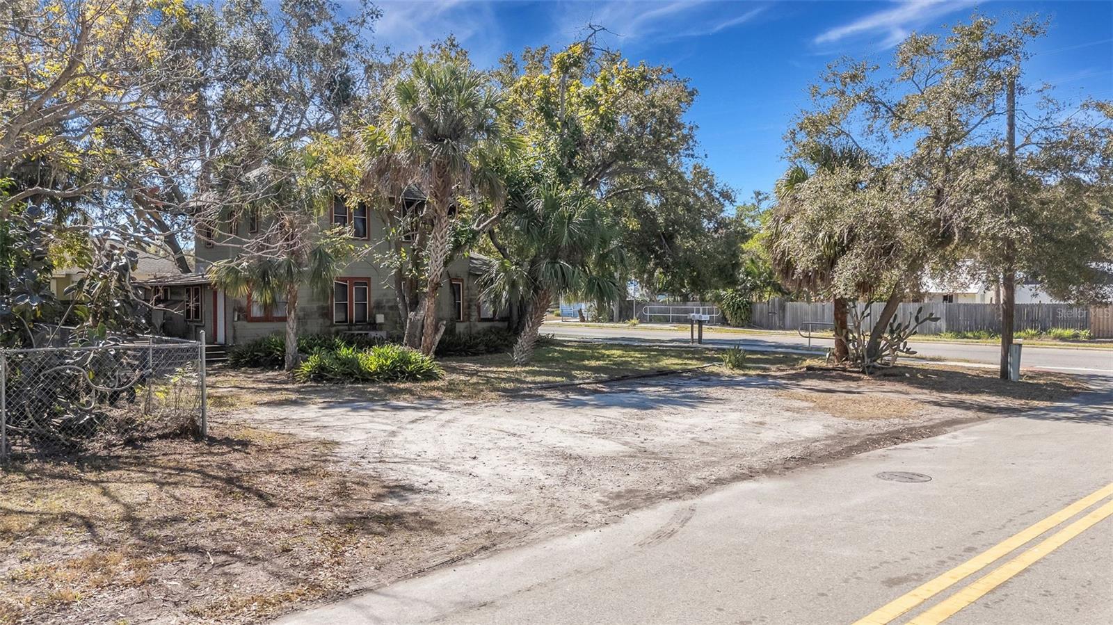 4122 OLD BRADENTON RD