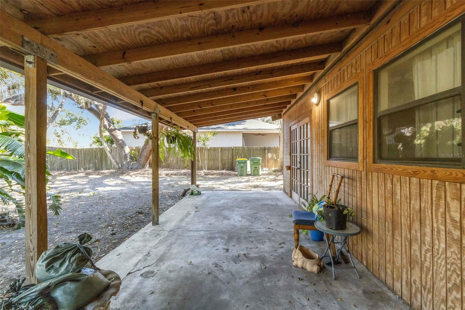 4122 OLD BRADENTON RD