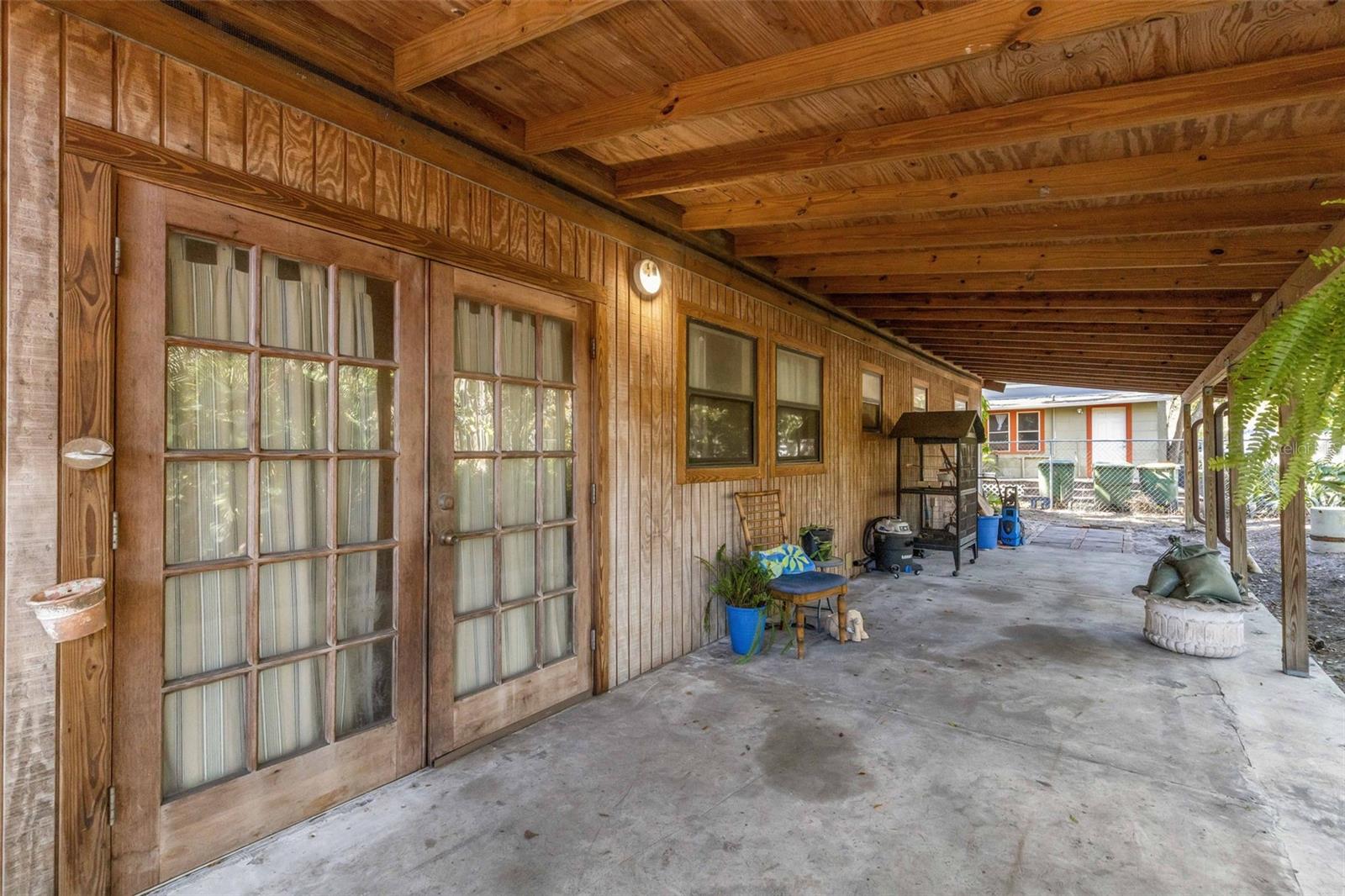 4122 OLD BRADENTON RD