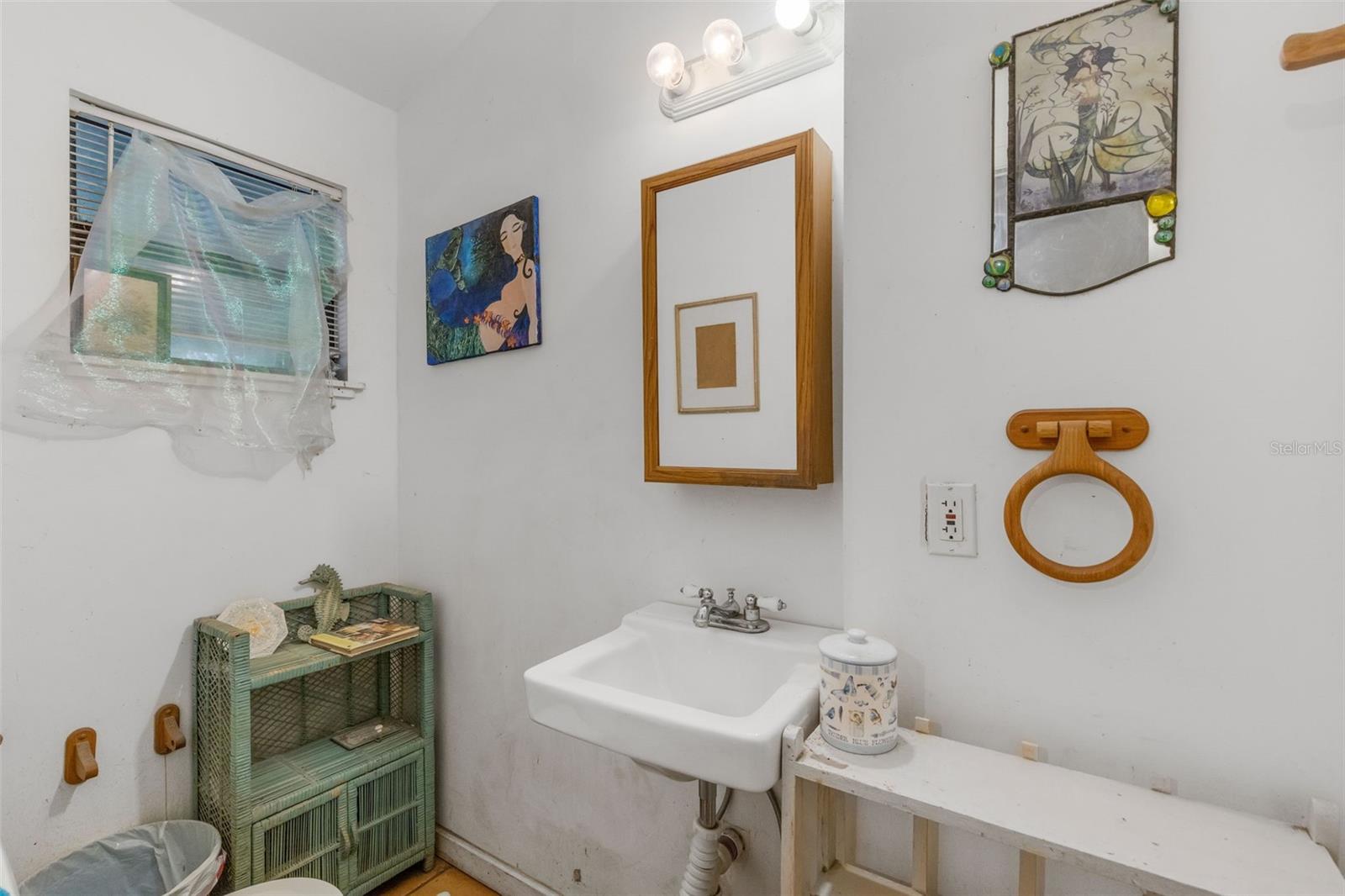 4122 OLD BRADENTON RD