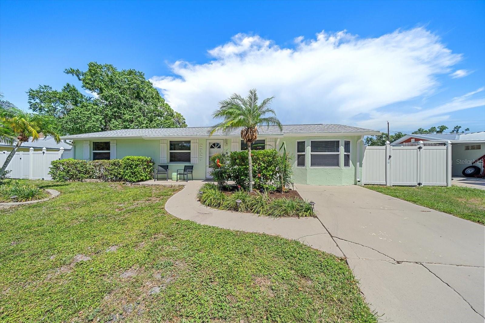 2923 LINWOOD DR