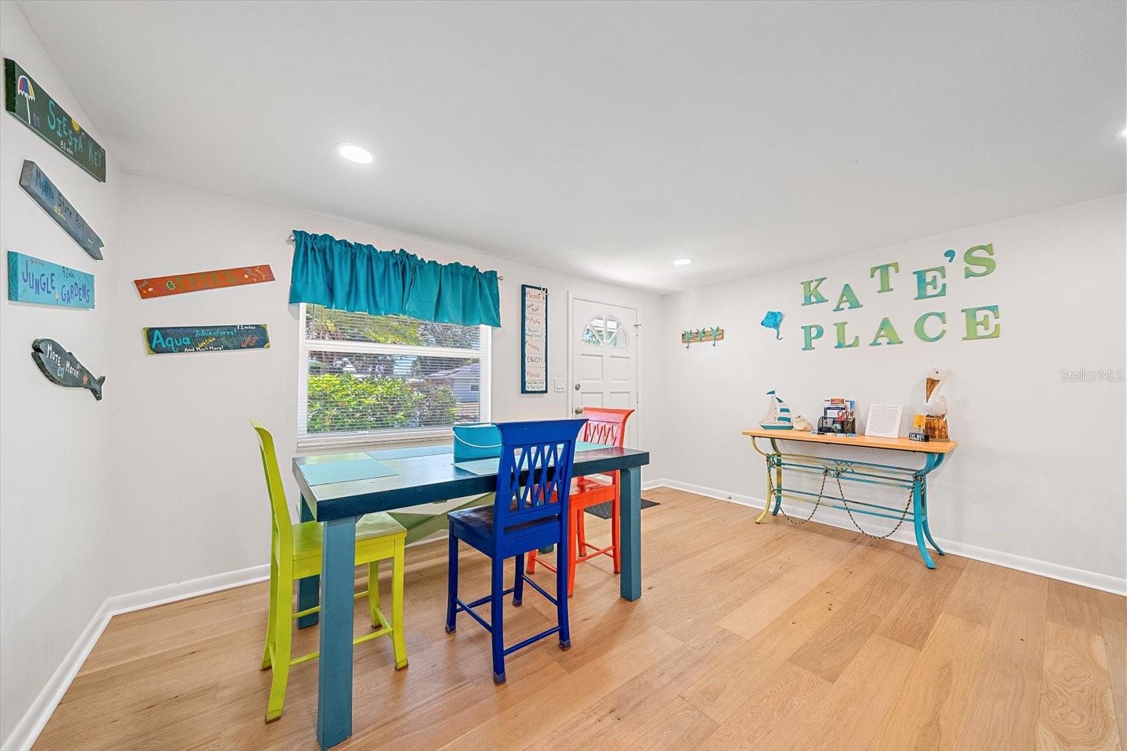 2923 LINWOOD DR
