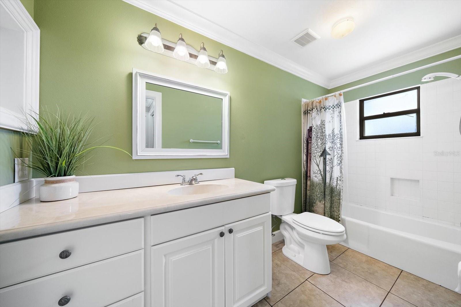 4378 MEADOWLAND CIR